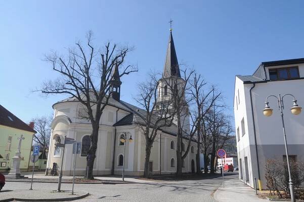 Gymnázium ve Frýdlantu? Dějepis a latinu profesora Skotnici pamatují mnozí