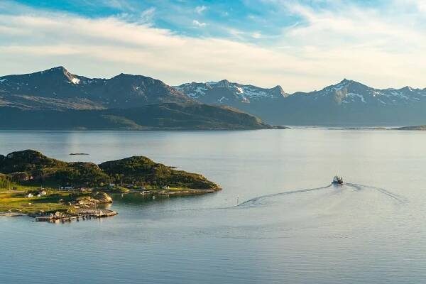 Ørnfløya for store og små - Sommarøy Arctic Hotel Tromsø
