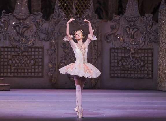 The Nutcracker. Lauren Cuthbertson as The Sugar Plum Fairy %C2%A9 ROH 2015. Photographed by Tristram Kenton