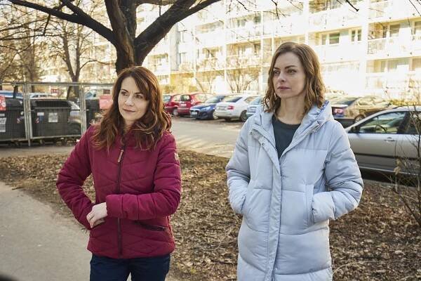 Specialisté - Fake News - Z filmu - Kateřina Lojdová, Eva Leimbergerová