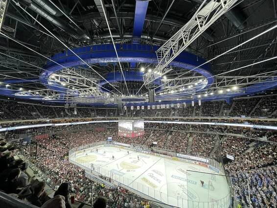 Kometa vs. Sparta: Bitva nejen na ledě. Brno láká na výrazně levnější pivo