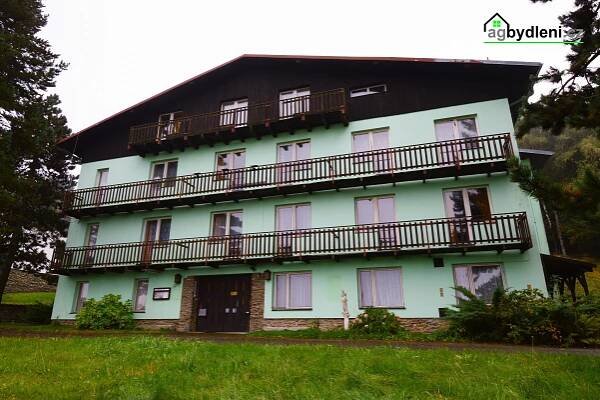 Prodej rekreačního objektu 1085 m2 Hojsova stráž, obrázek č. 1