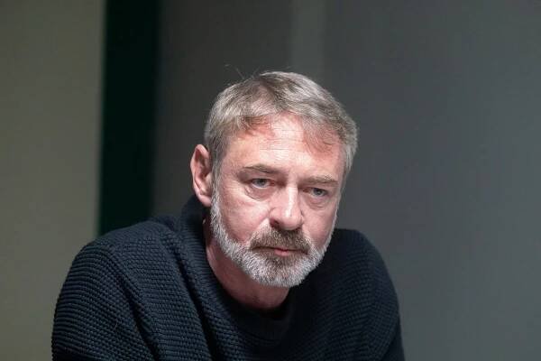 Hlava Medúzy - Dům na konci ulice - Z filmu - Jiří Dvořák