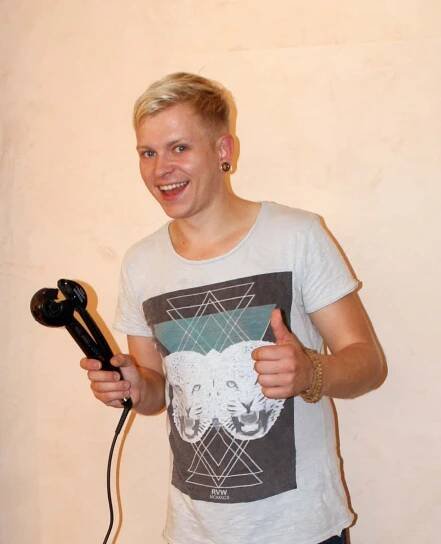 christian-meyer-praesentiert-den-neuen-miracurl-lockenstab