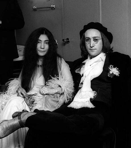 John Lennon Yoko Ono grammy awards 03 01 75