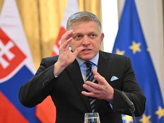 Vladimír Mertlík: Reportáž ze setkání vlastenců aneb Když se největší myslitelé sejdou na jednom místě
