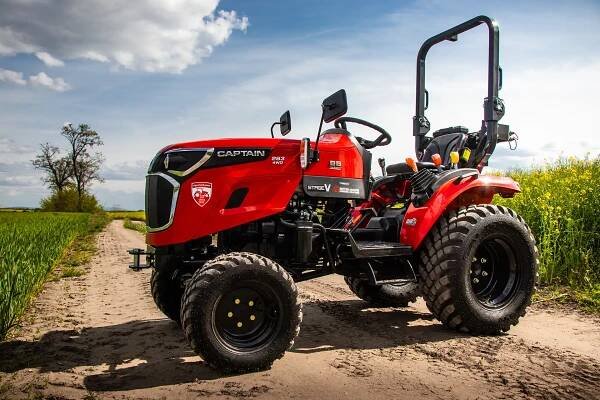 Malotraktor CAPTAIN 263 4WD - Agromechanika s.r.o.