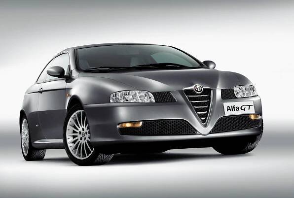 Alfa Romeo GT oslávila 20 rokov od premiéry, bola to posledná Alfa so slávnym šesťvalcom Busso - TopSpeed.sk