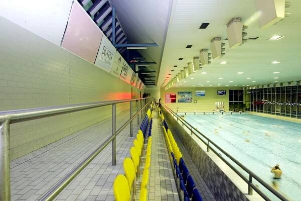 Městské lázně - Aquacentrum - sportovní zařízení - Hradec Králové - Východní-Čechy.info - oficiální turistický portál Pardubického
