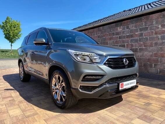 SsangYong Rexton 2.2e-XDI Premium 4x4 facelift - LEASING SERVIS.CZ s.r.o.