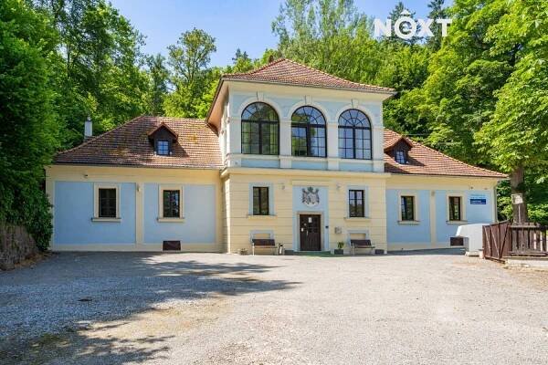 Prodej komerční Apartmány, 522m2, Český Krumlov, Latrán | Reality.iDNES.cz 
