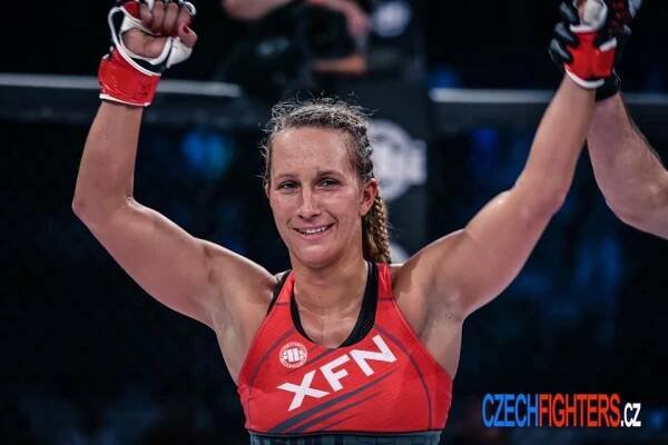 Velezkušená Angelica Vezzoli padla, vítězství slaví Martina Jindrová