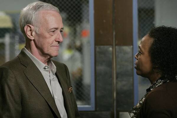 Pohotovost - Mít koho milovat - Z filmu - John Mahoney