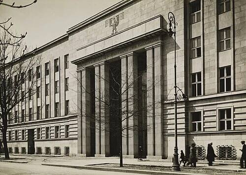 Gmach Ministerstwa Wyznań Religijnych i Oświecenia Publicznego w Warszawie – Wikipedia, wolna encyklopedia