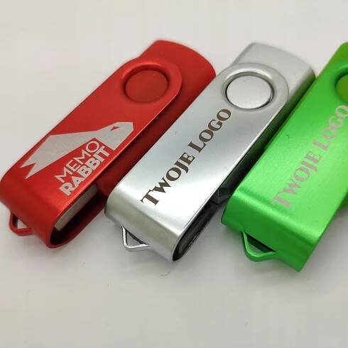 Pendrive 4 GB+box s gravírováním na konci roku za 129 Kč - Allegro