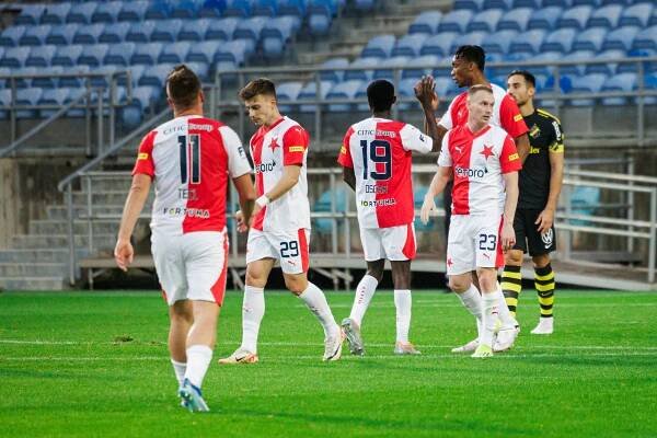 Slavia v přípravě válí. Šlape to, i když taháme nohy, pochvaluje si Bořil