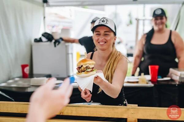 Chuť na burgery roste. Letošní Burger Street Festival hlásí rekordní účast - ZLIN.CZ
