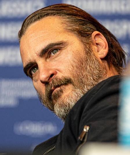 Soubor:Joaquin Phoenix-1325.jpg (cropped).jpg – Wikipedie