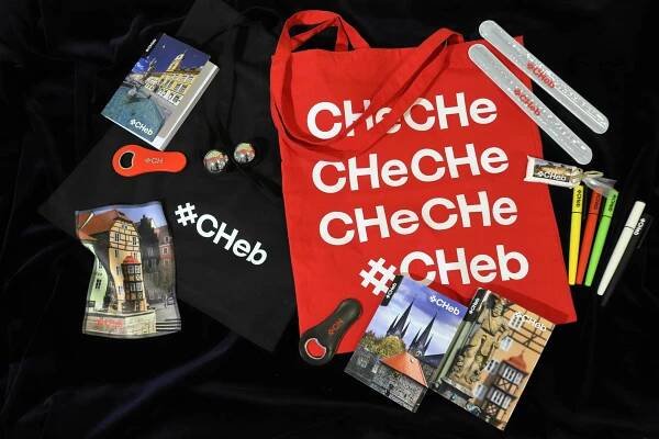 Propagační předměty Chebu s novým turistickým logem