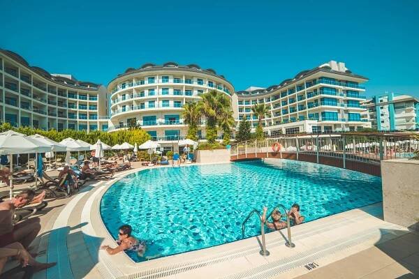 Commodore Elite Suites & SPA 5* - bazén