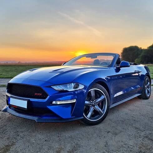 Půjčení kabrioletu Ford Mustang 5.0 V8 na 12-72 hodin - Obrázek 2