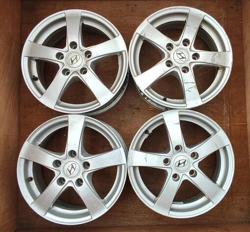 Sada 4 alu disků Dezent KBA47682 6Jx15H2 5x115 ET40 Hyundai - Kola a disky pro osobní vozidla