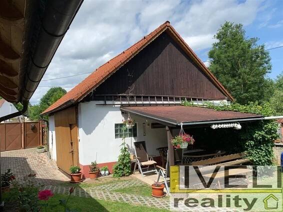 V jižních Čechách, obec Budkov, prodej chalupy s pozemkem a přístavbami, okr. Prachatice