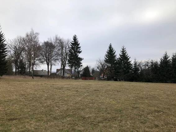 Stavební pozemek 1 000m2, obec Zádub – Závišín | Révay Reality