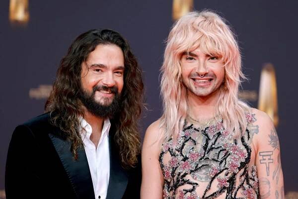 Style Check: Die Kaulitz-Zwillinge Tom und Bill Kaulitz teilen dieselbe DNA, doch ihr Style könnte nicht unterschiedlicher sein. Während Bill sich extravagant und edgy inszeniert, bleibt Tom entspannt im urbanen Streetstyle.
