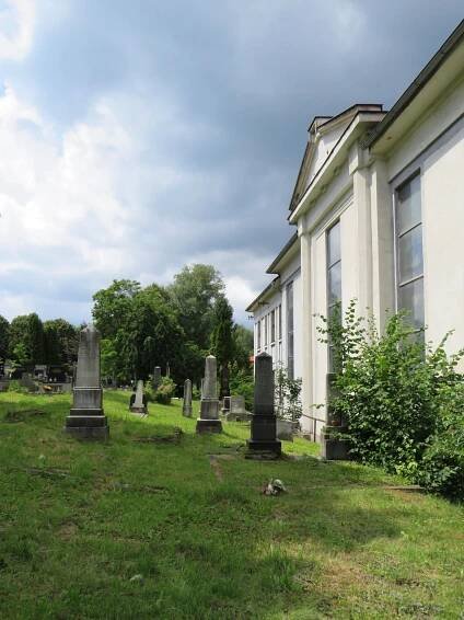 Photos • Jewish cemetery in Michalkovice (Jewish cemetery) • Mapy.com