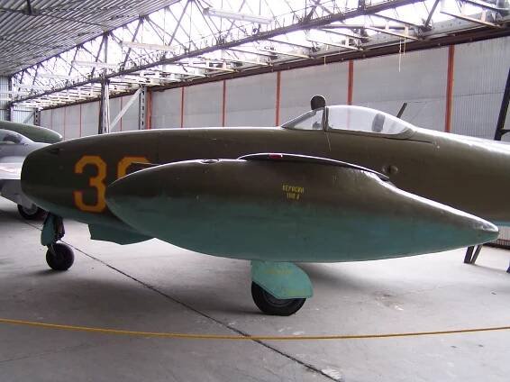 Jakovlev Jak-17 [kód NATO: Feather] : Jakovlev