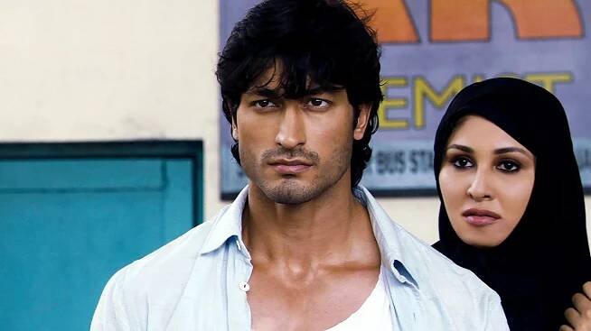 Vidyut Jamwal, Pooja Chopra - Commando - A One Man Army - Z filmu