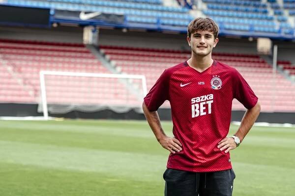Vadim Červak posiluje juniorku | sparta.cz