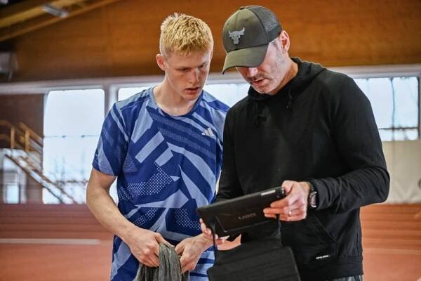 Tomas Järvinen vymění v hale víceboj za čtyřstovku. Důvodem bylo natržené tříslo