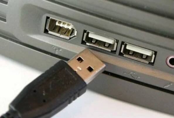 Pokud váš WiFi router má tento USB port, je to opravdový poklad: vše, co můžete udělat po připojení pevného disku - I love brýle