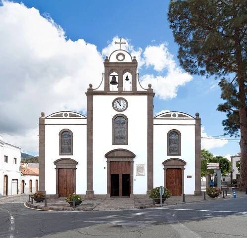 Soubor:Iglesia de San Bartolomé de Tirajana - Gran Canaria.jpg