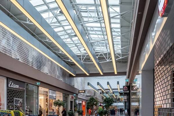 Obchodní a zábavní centrum Olympia Brno – ATEH lightning