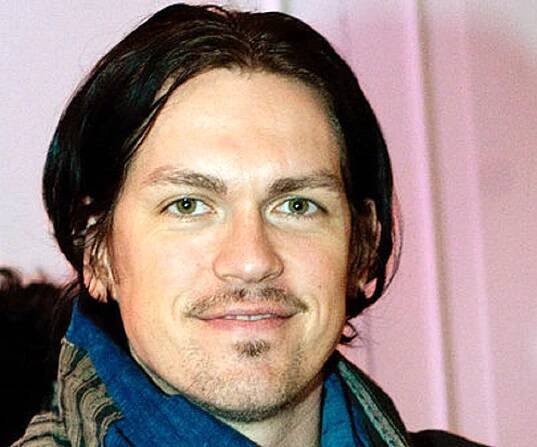 Steve Howey