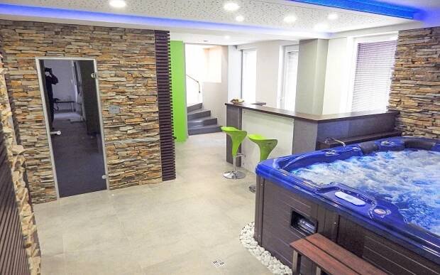 Jižní Čechy u CHKO Třeboňsko: Hotel Lucia *** se snídaněmi a neomezeným wellness + dárek a balíček slev