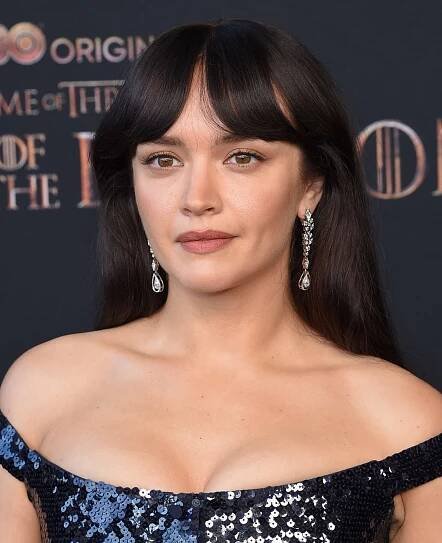 Olivia Cooke (28)
