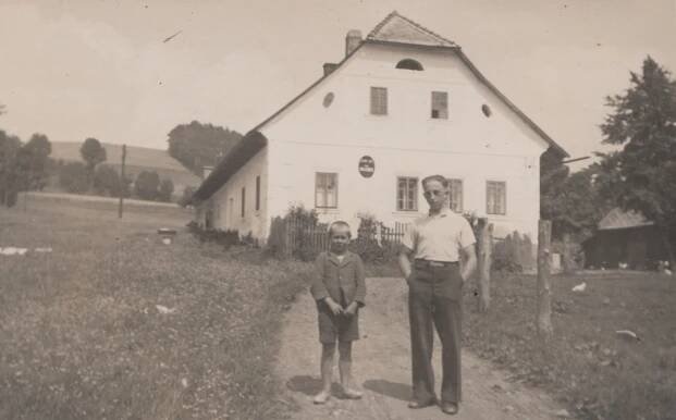 Josef Mach (1924 - 2022)