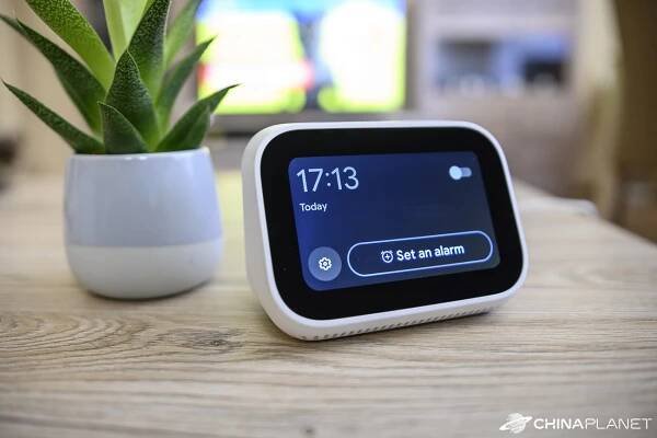 Recenzia Xiaomi Mi Smart Clock - inteligentné hodiny s Google Asistentom