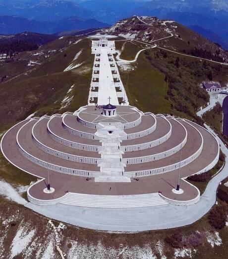 Monte Grappa, the queen among the peaks of the Massif