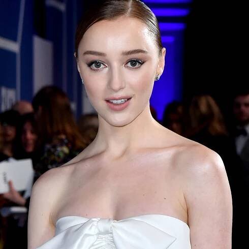 Four Words on Phoebe Dynevor's New Outfit: Daphne Bridgerton Could Never