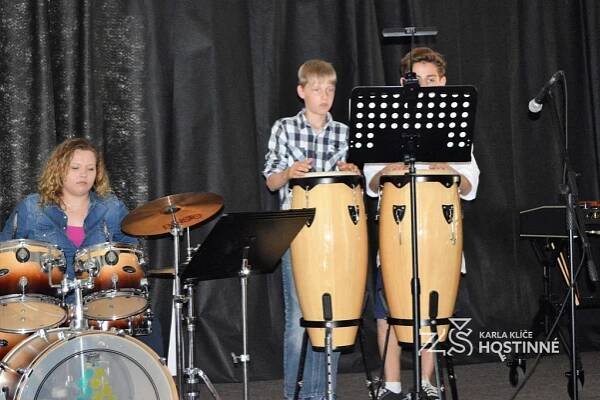 Koncert ZUŠ Hostinné "Vůně dálek" - Základní škola Karla Klíče Hostinné
