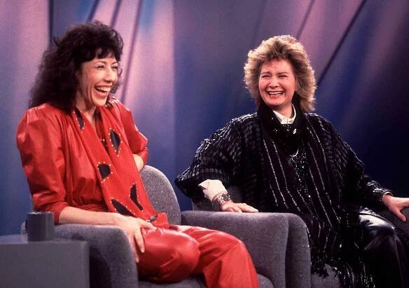 Lily Tomlin and her partner, writer and director Jane Wagner on an episode of the Oprah Winfrey Show, Chicago, Illinois, November 2, 1986