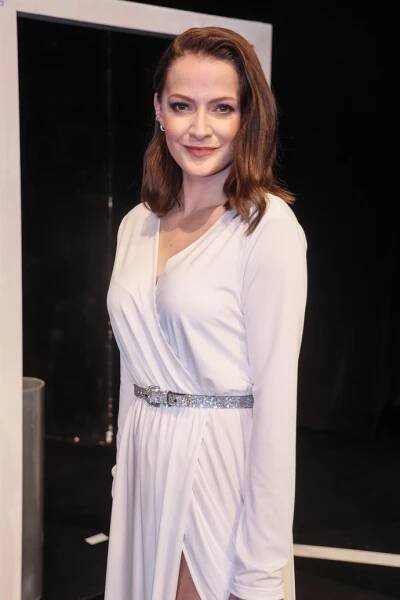 Zpěvačka Šárka Vaňková v nedávné době také změnila barvu vlasů a je z ní brunetka.