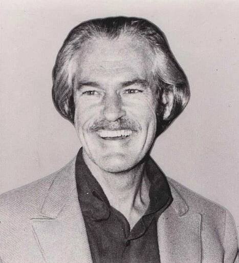Americký psycholog Timothy Francis Leary, viněný z toho, že LSD zpopularizoval jako drogu. Snímek pochází z roku 1970. V témže roce byl odsouzen na 20 let za držení dvou jointů, po dvou letech ale uprchl z vězení