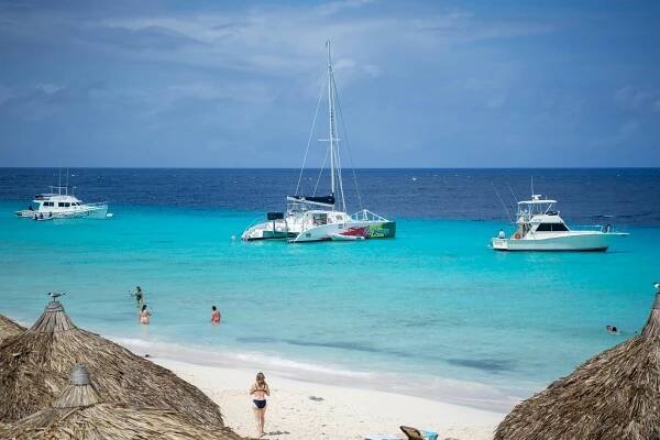 Základová fotografie na téma azurový, cestování, člun, curacao, dobrodružství, dok, dovolená, exotický, horizont, jachta