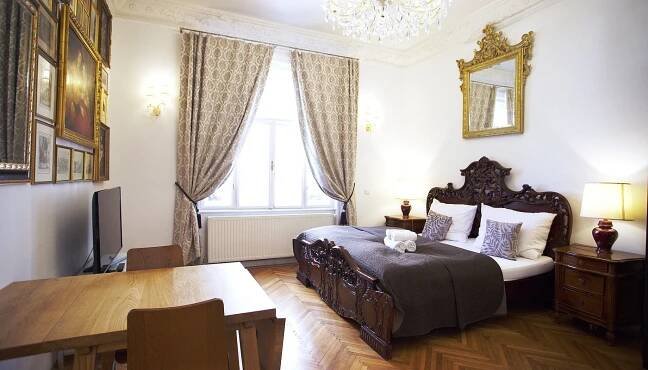 7TH HEAVEN APARTMENTS - Prices & Specialty Inn Reviews (Vienna, Austria)